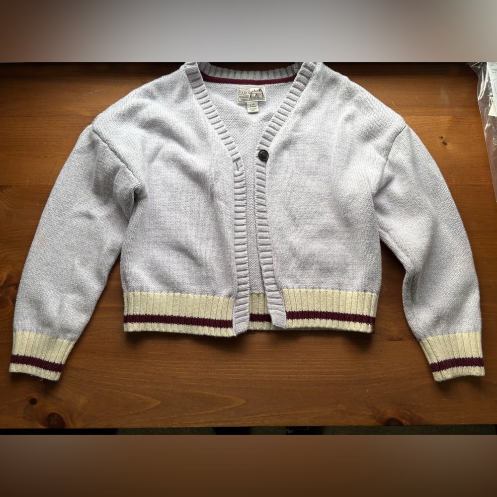 Roots Cabin light purple and Maroon Knit